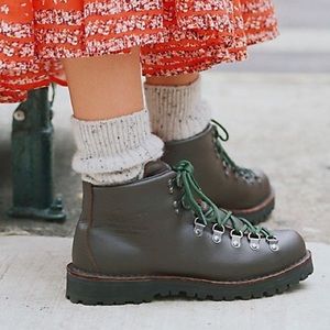 DANNER Cascade Mountain Light Hiking BOOTS 9 Brown